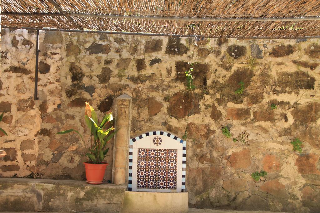 Affittacamere La Fuente De El Nacimiento Benamahoma Esterno foto